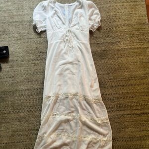 Cupshe White Maxi Dress with Lace Accents